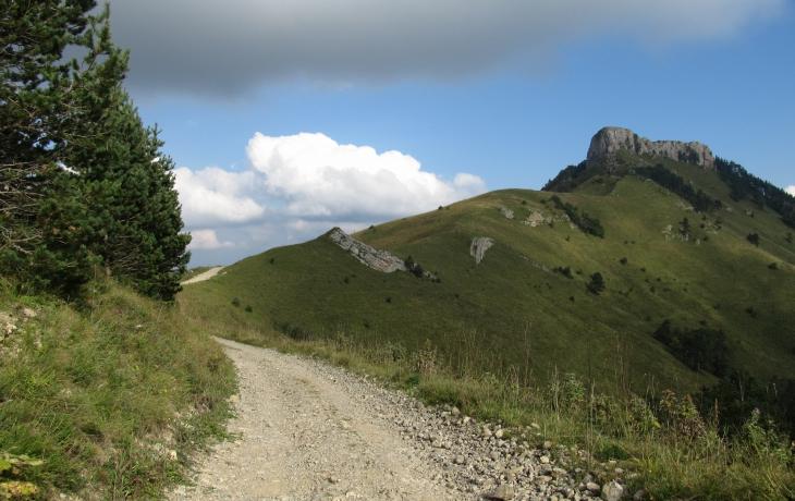  Чётовы врата, Тхач, Лаго наки