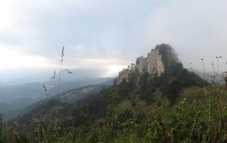 Чётовы врата, Тхач, Лаго наки