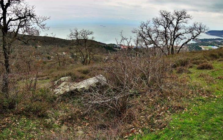 Yalta. GURZUF MOUNT BEAR